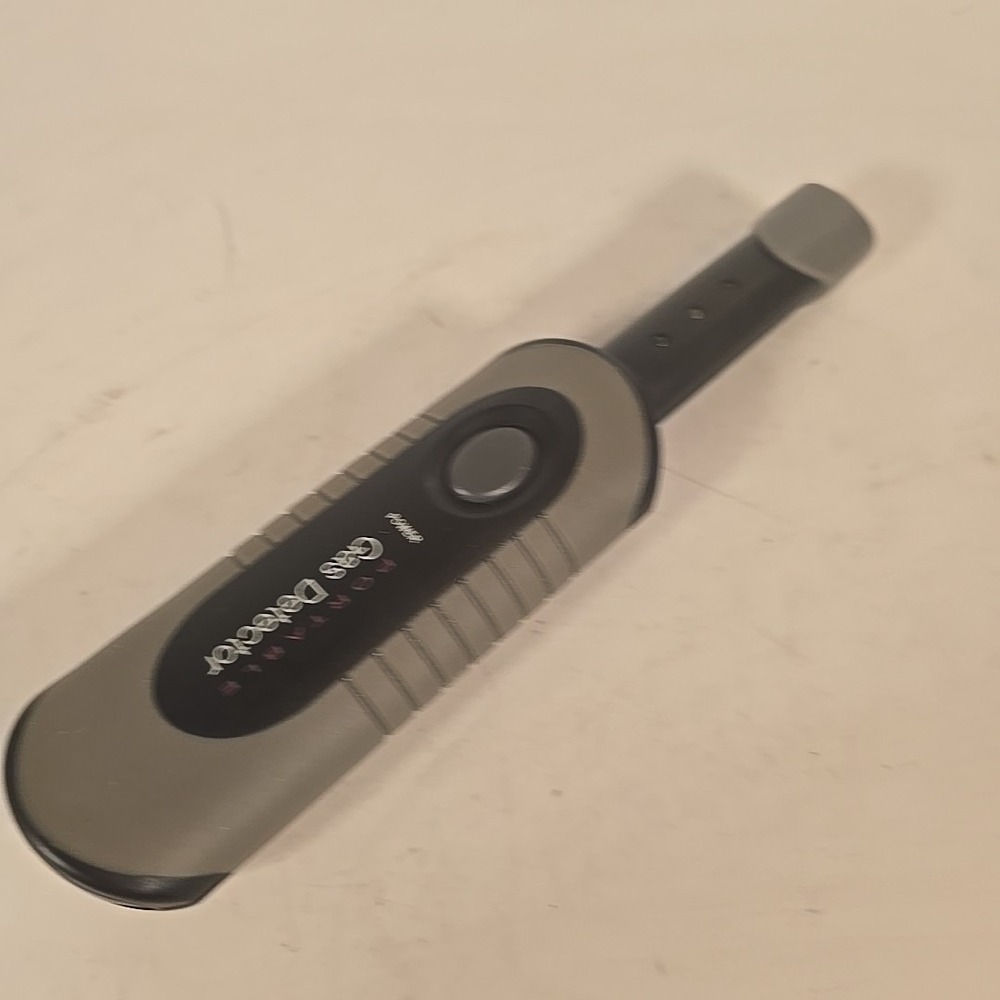 Portable Natural Gas Leak Detector with Audible & Visual Alarm